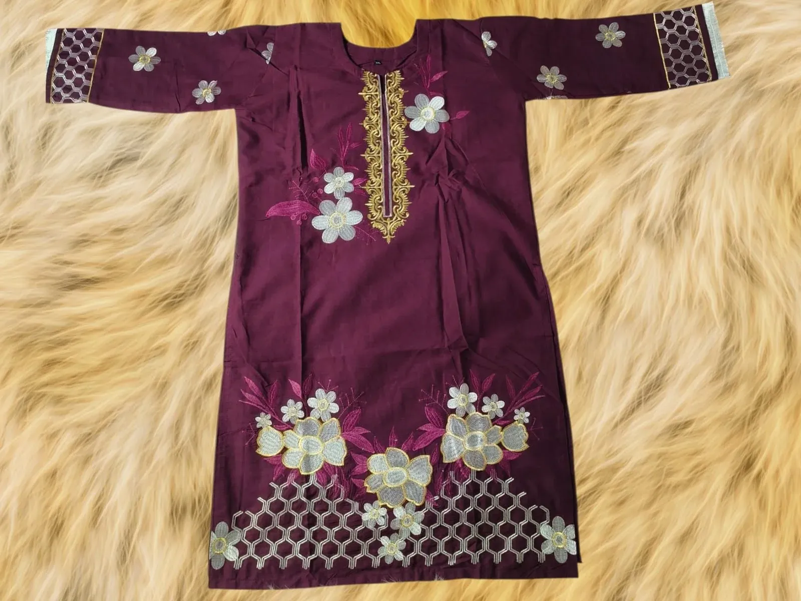 পিওর সুতি এমব্রয়ডারি কুর্তি ও পালাজো সেট (SNR-2022)