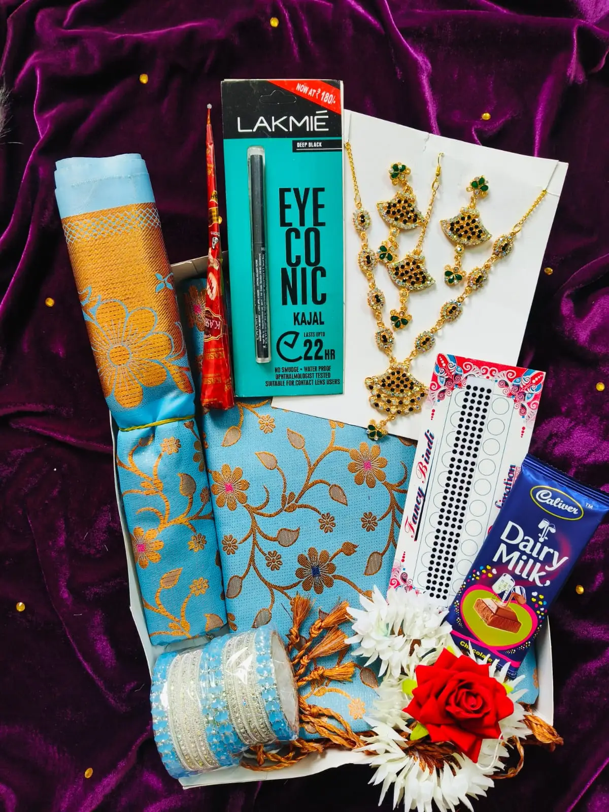 Saree comb package