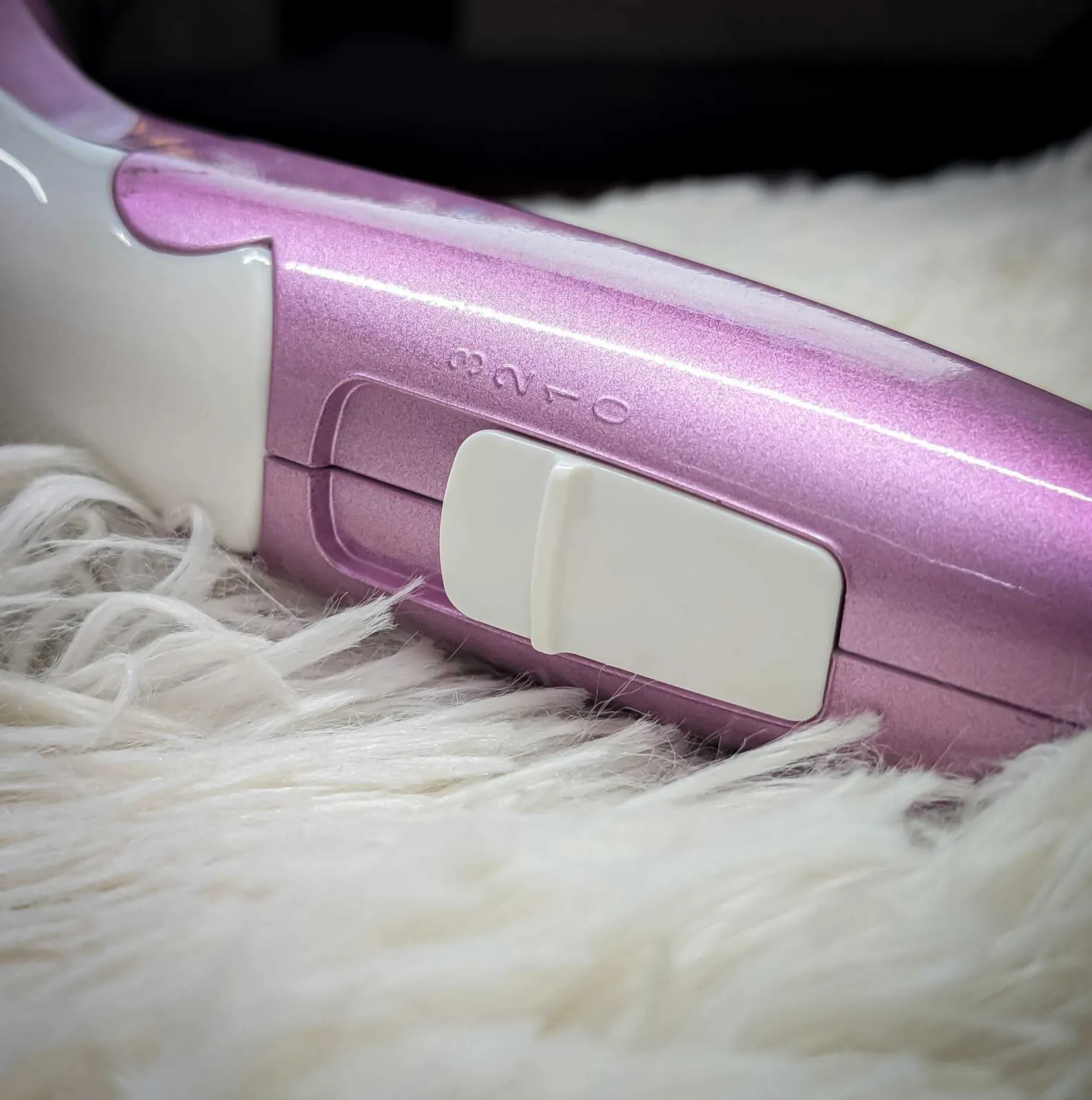Kemey KM-6831 1600W Portable Hot & Cold Hair Dryer